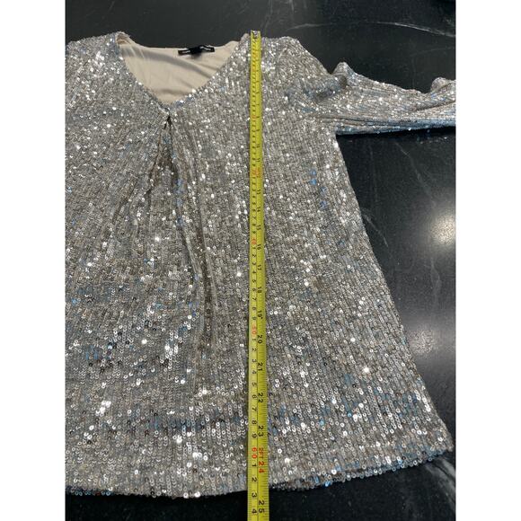 Cable & Guage silver sequin flutter sleeve v neck top MED - Picture 10 of 11